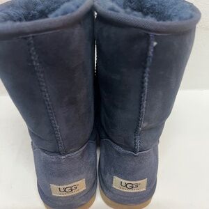 UGG Classic Short Boot - Navy